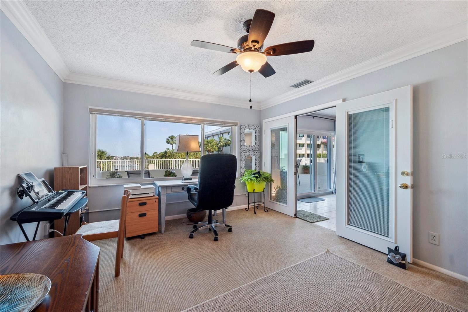 HARBOUR CLUB CONDO 2 - Residential