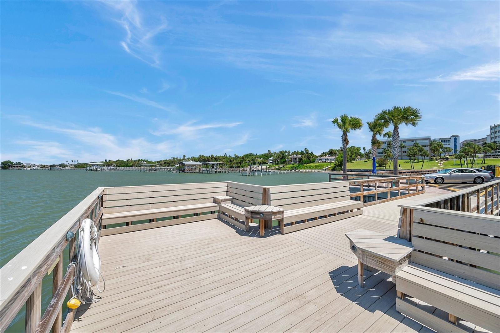 HARBOUR CLUB CONDO 2 - Residential