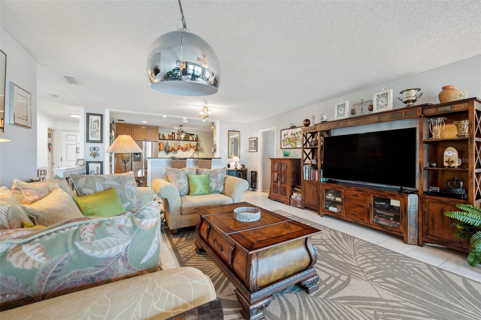 HARBOUR CLUB CONDO 2 - Residential