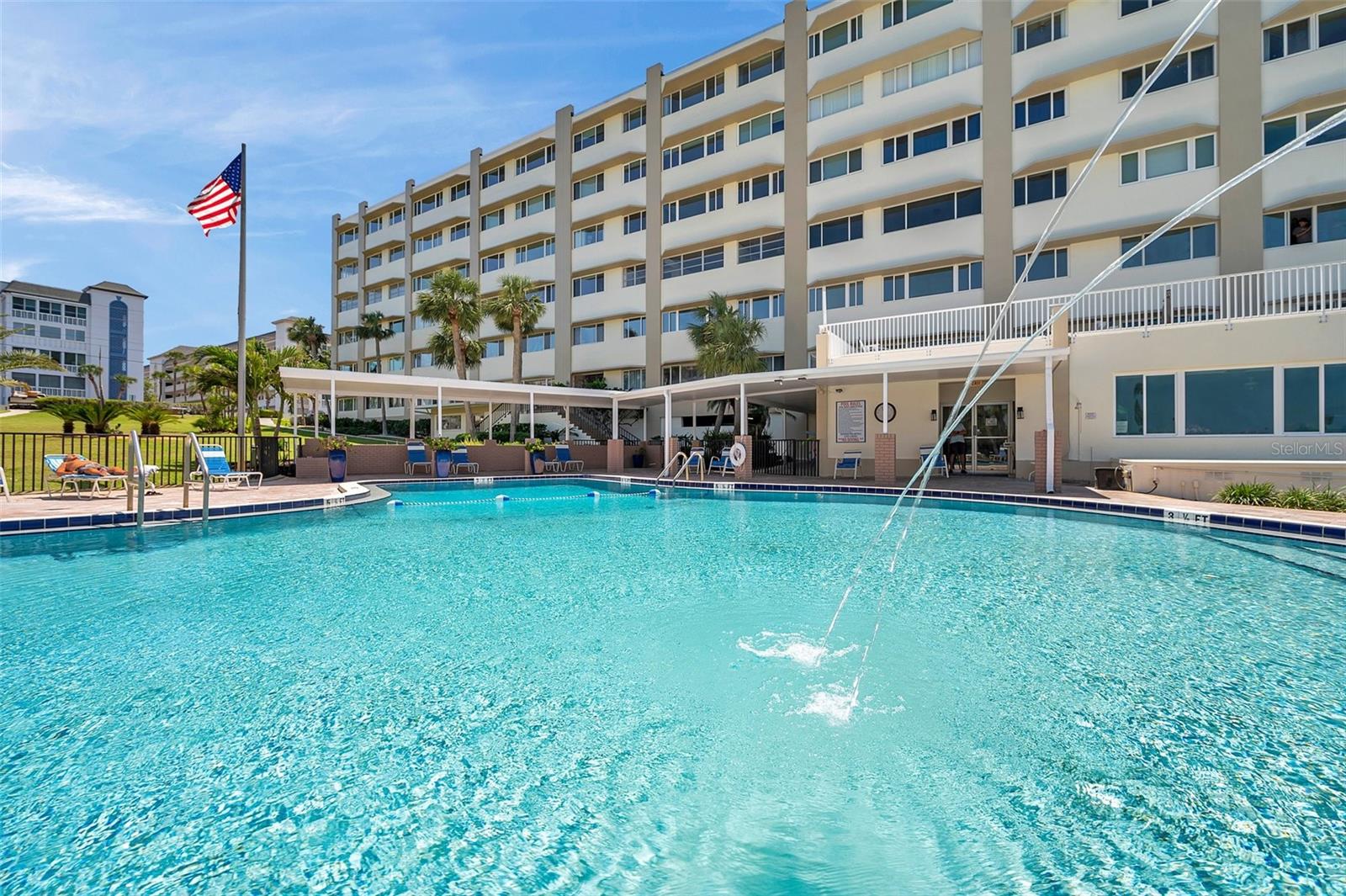 HARBOUR CLUB CONDO 2 - Residential