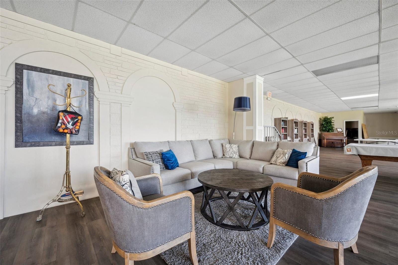 HARBOUR CLUB CONDO 2 - Residential