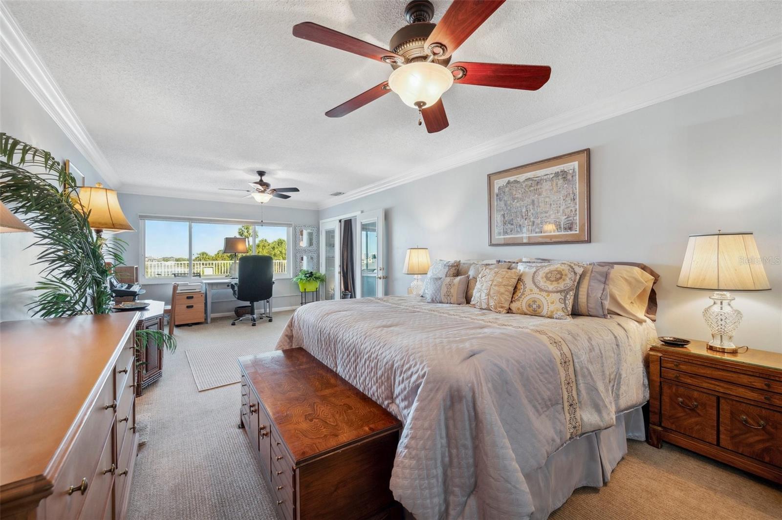 HARBOUR CLUB CONDO 2 - Residential