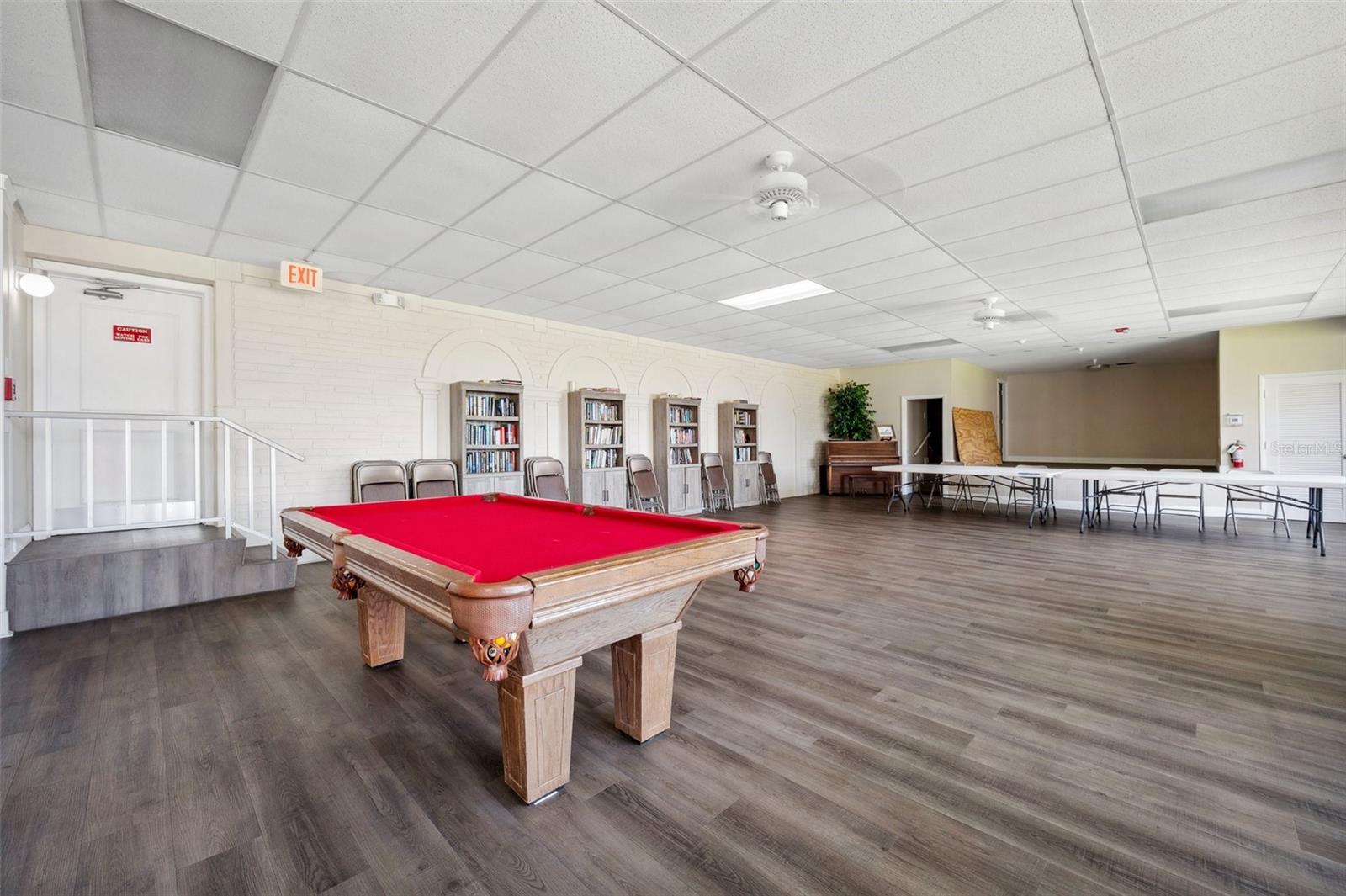 HARBOUR CLUB CONDO 2 - Residential