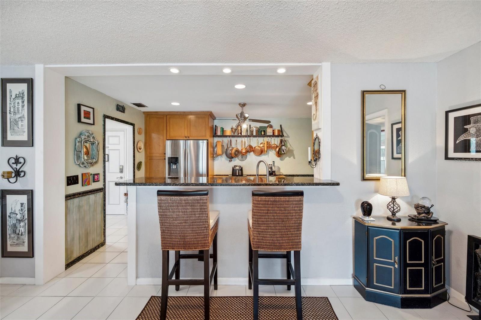 HARBOUR CLUB CONDO 2 - Residential