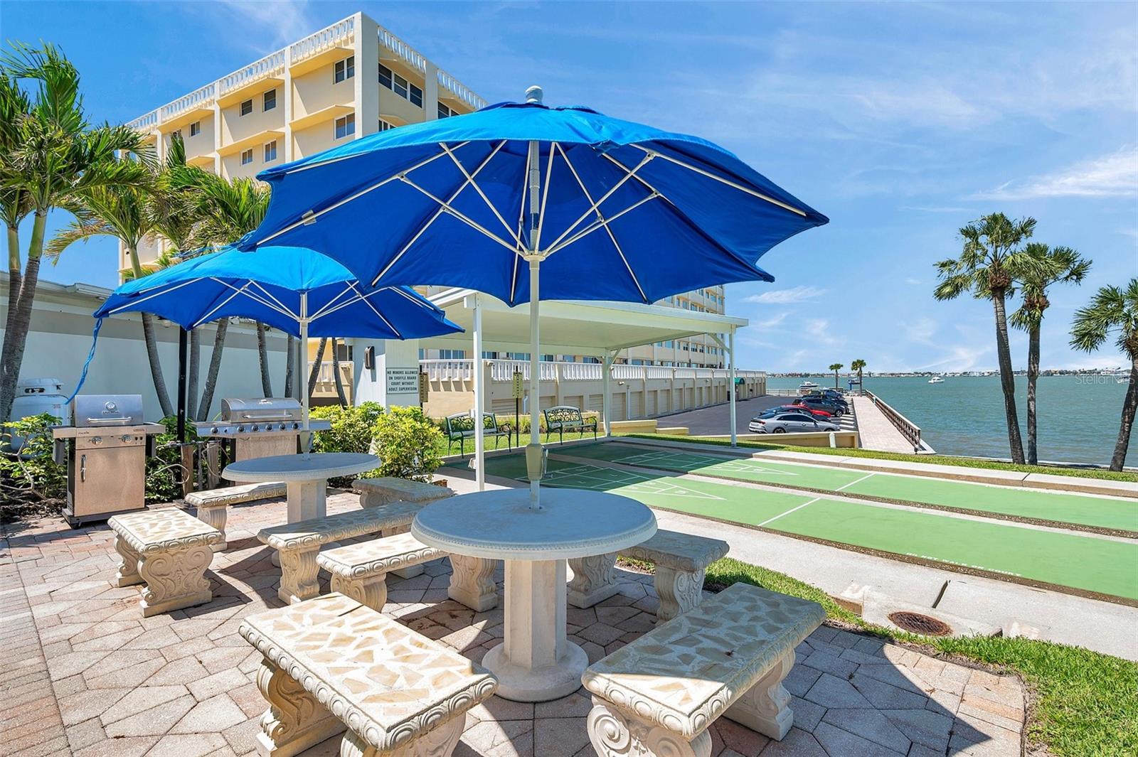 HARBOUR CLUB CONDO 2 - Residential