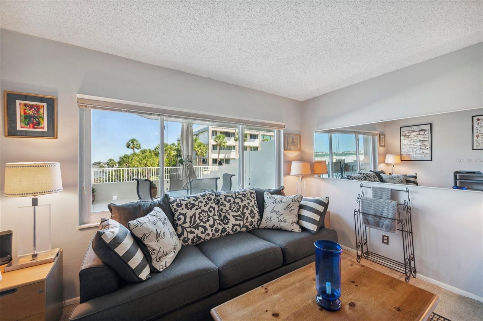 HARBOUR CLUB CONDO 2 - Residential