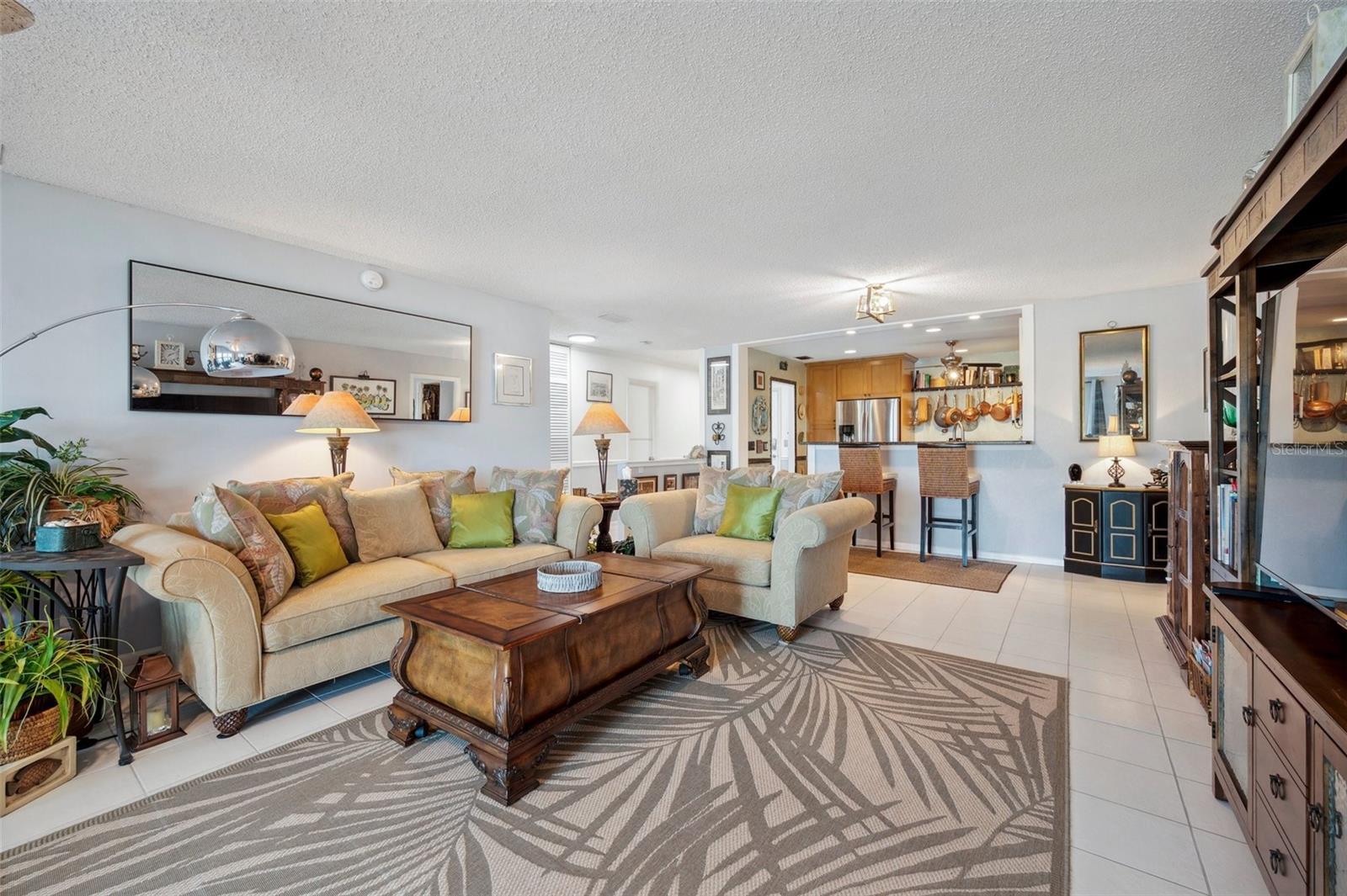 HARBOUR CLUB CONDO 2 - Residential