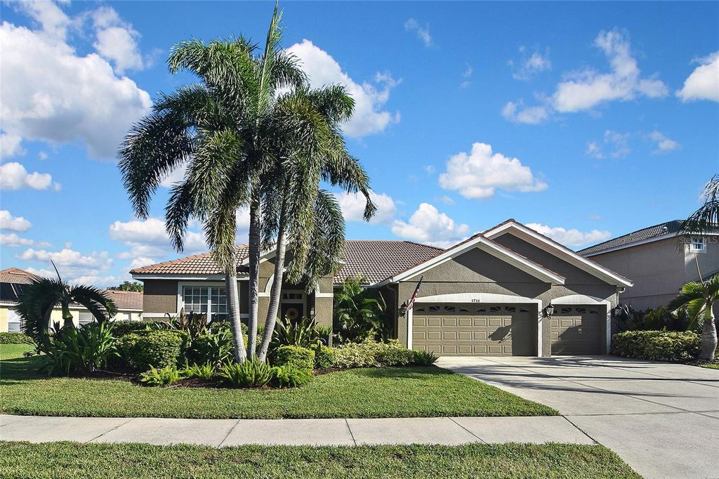 Photo of 1711 Pinyon Pine Drive, Sarasota, FL 34240 (MLS # A4659865)