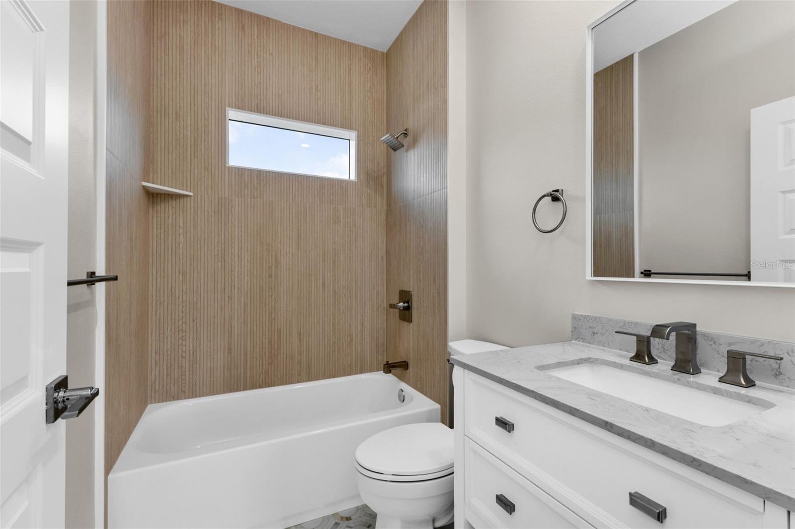 KINGS GATE PH 05 - Residential