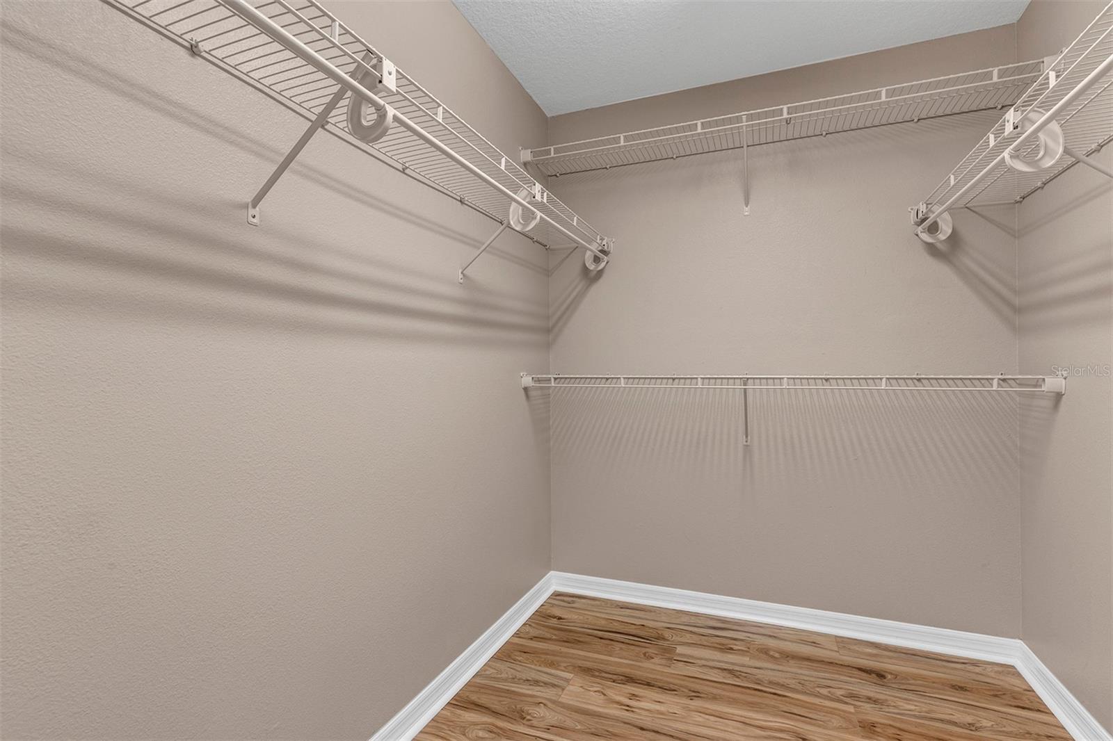 ISLES OF OVIEDO - Residential Lease