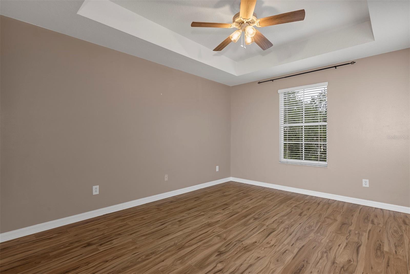 ISLES OF OVIEDO - Residential Lease