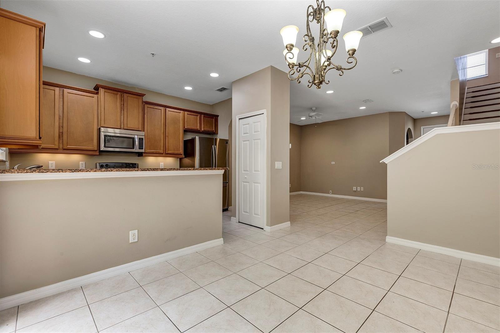 ISLES OF OVIEDO - Residential Lease
