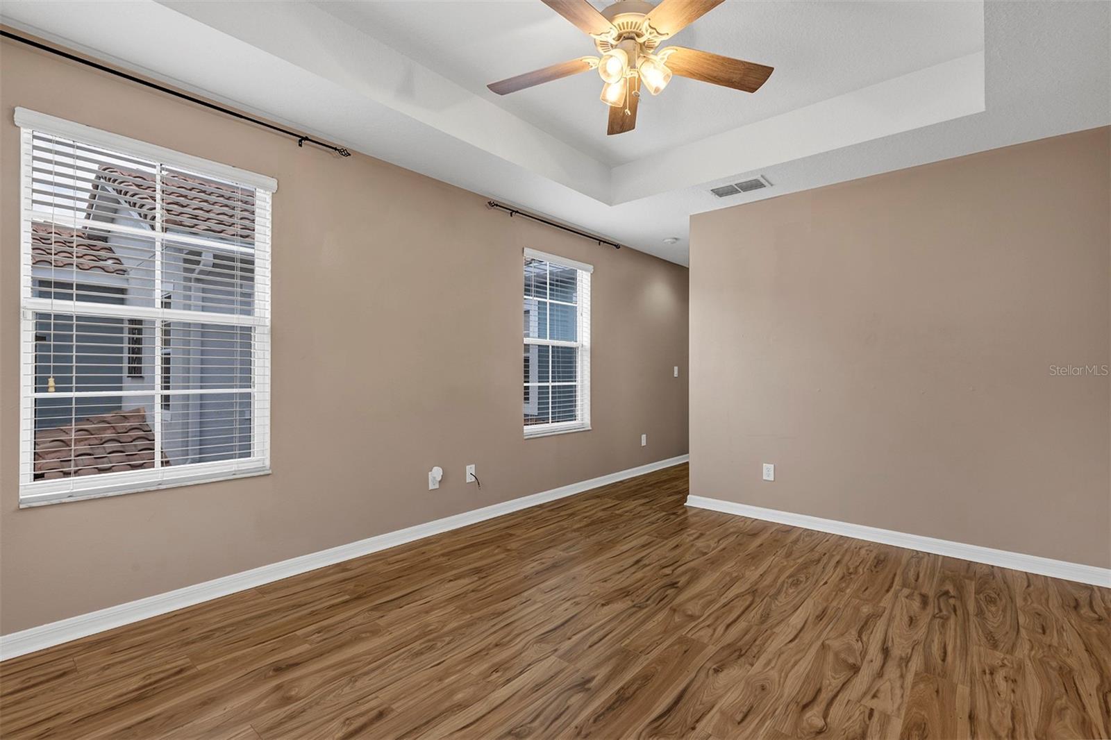 ISLES OF OVIEDO - Residential Lease