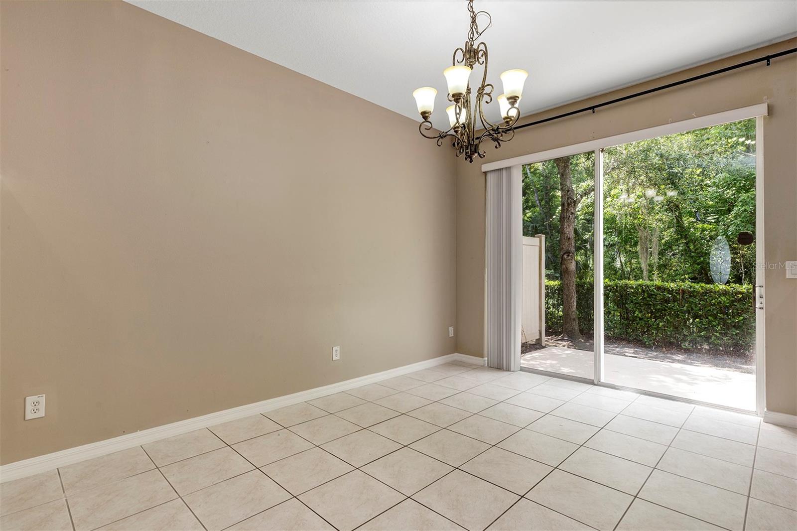 ISLES OF OVIEDO - Residential Lease