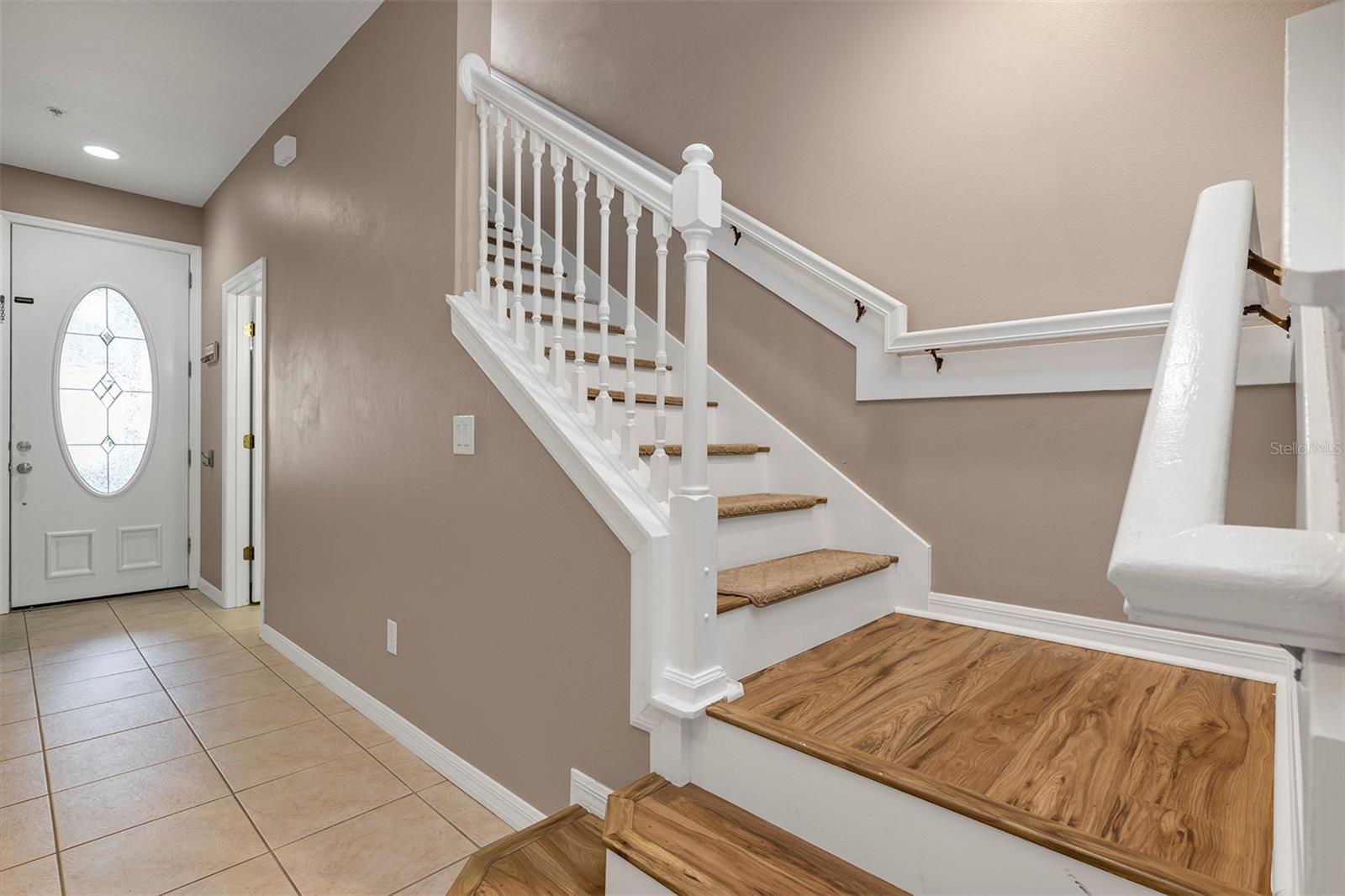 ISLES OF OVIEDO - Residential Lease