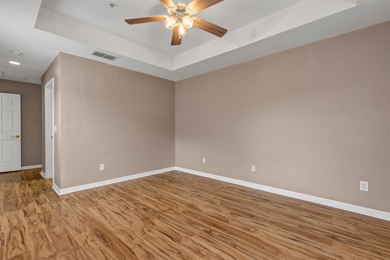 ISLES OF OVIEDO - Residential Lease