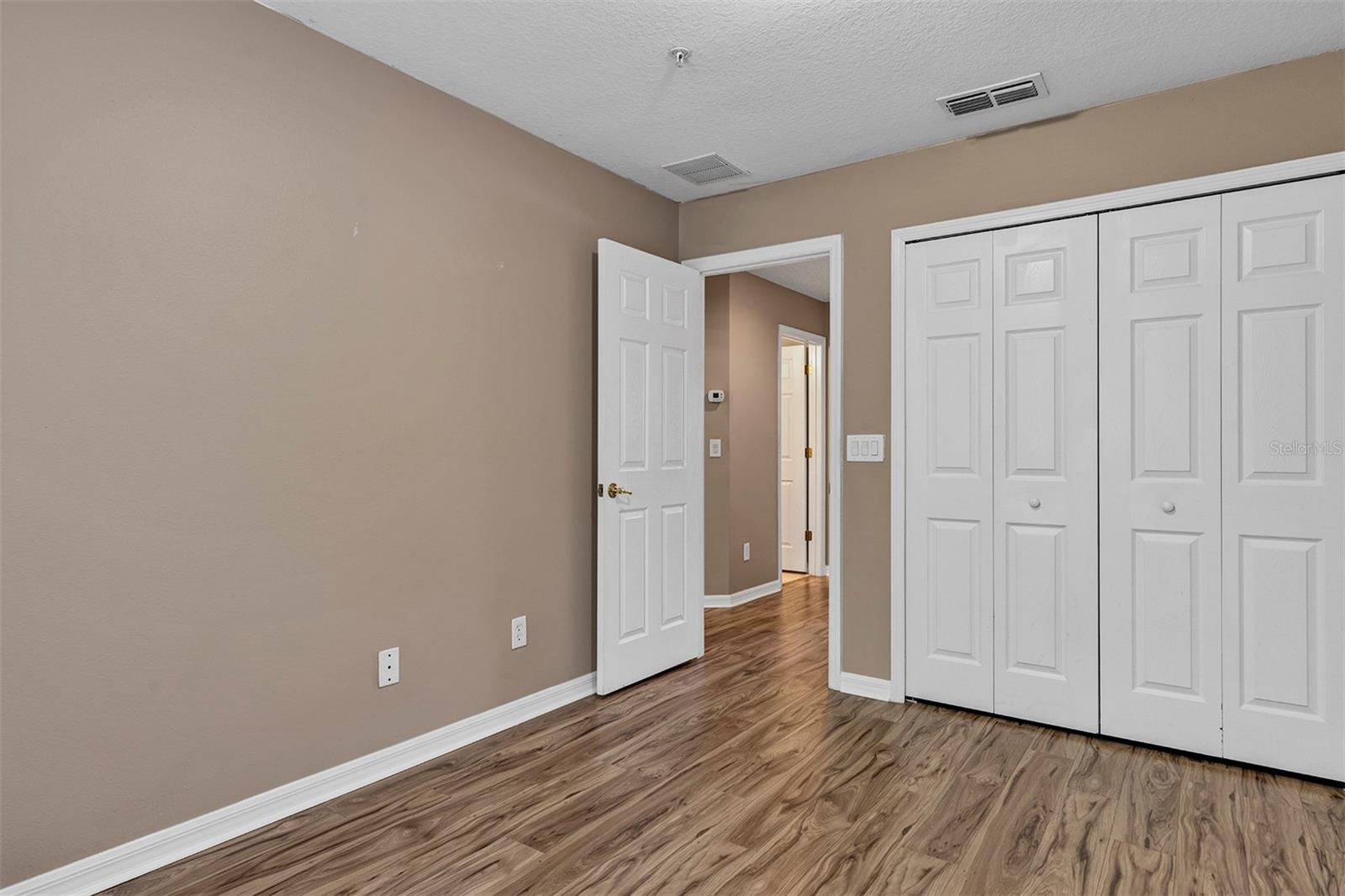 ISLES OF OVIEDO - Residential Lease