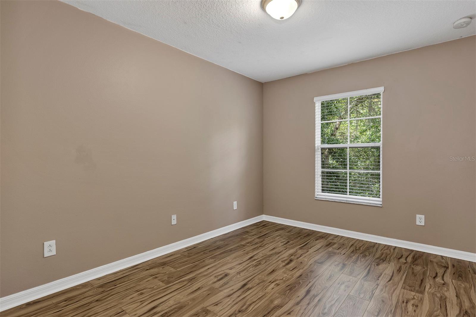 ISLES OF OVIEDO - Residential Lease
