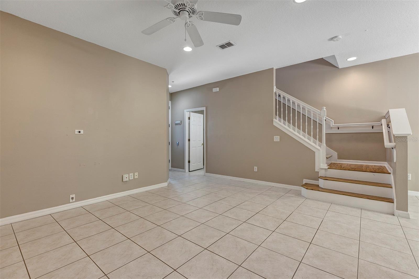 ISLES OF OVIEDO - Residential Lease