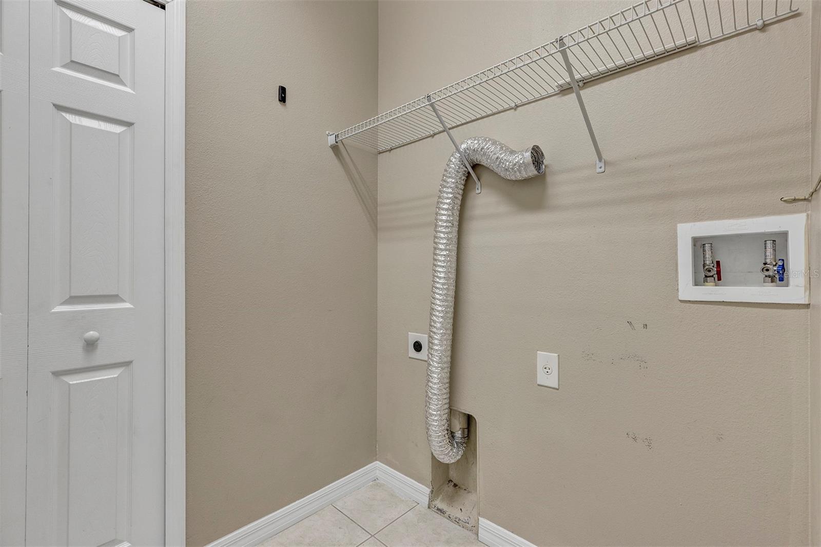 ISLES OF OVIEDO - Residential Lease