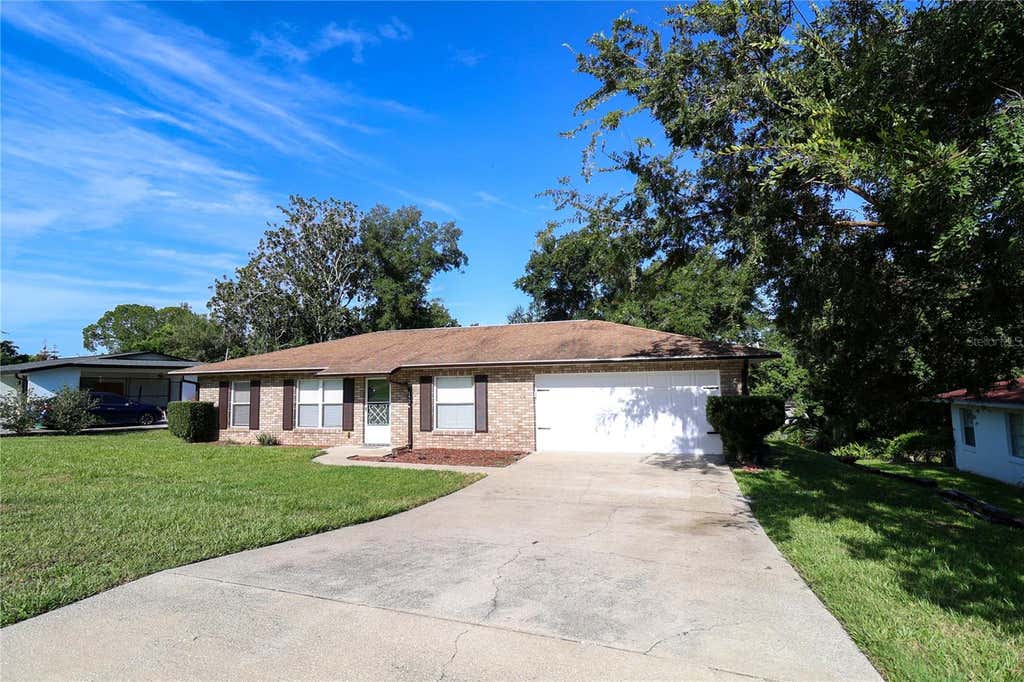 Photo of 1526 Piedmont Drive, Deltona, FL 32725 (MLS # O6435737)