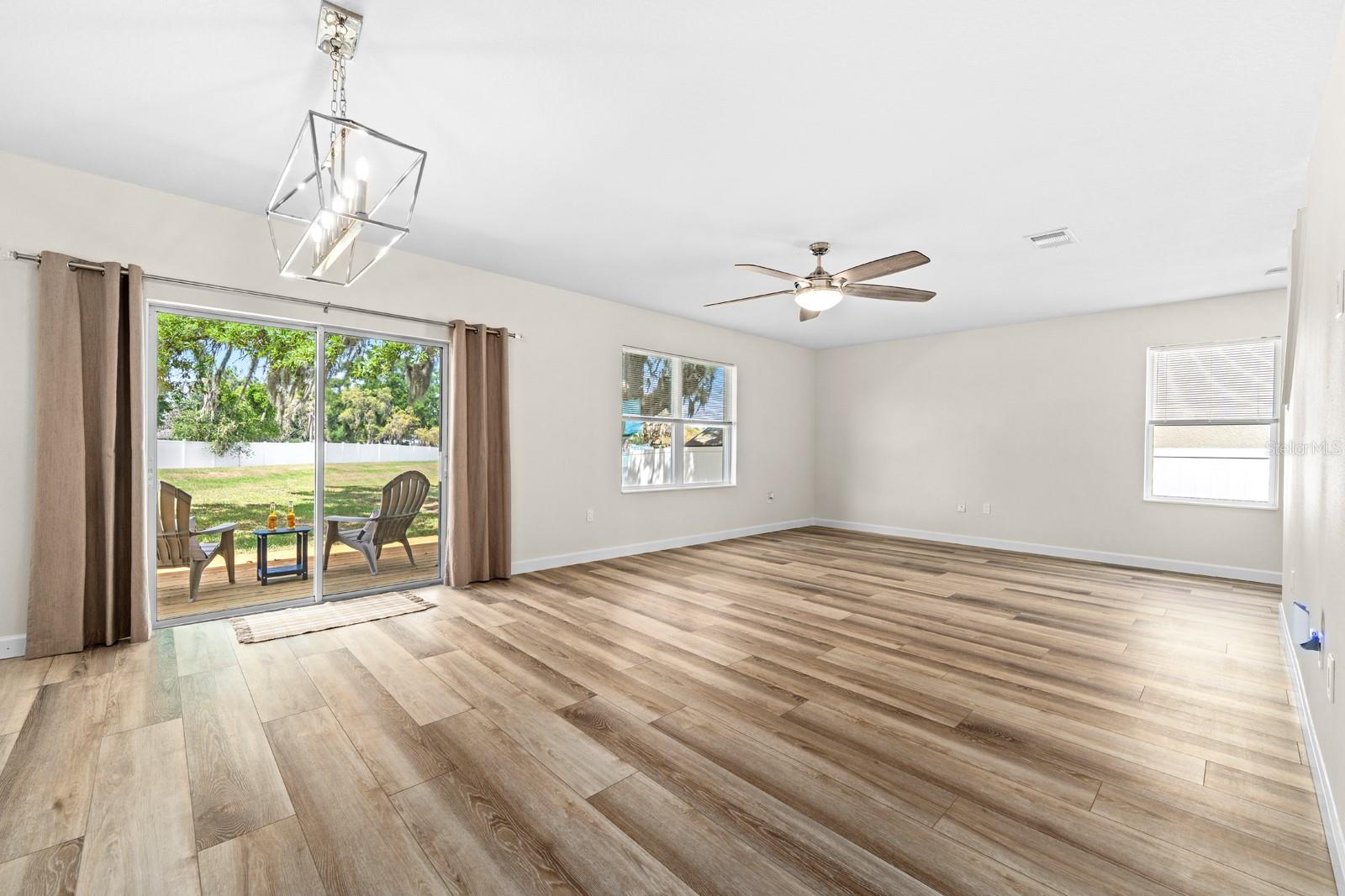 OAK RANCH - Residential