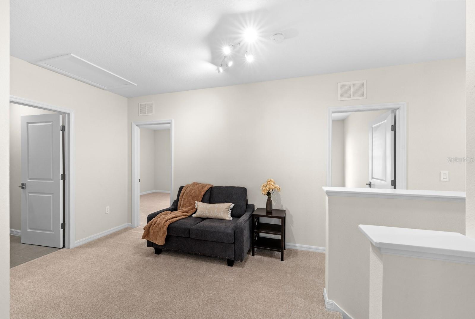 OAK RANCH - Residential