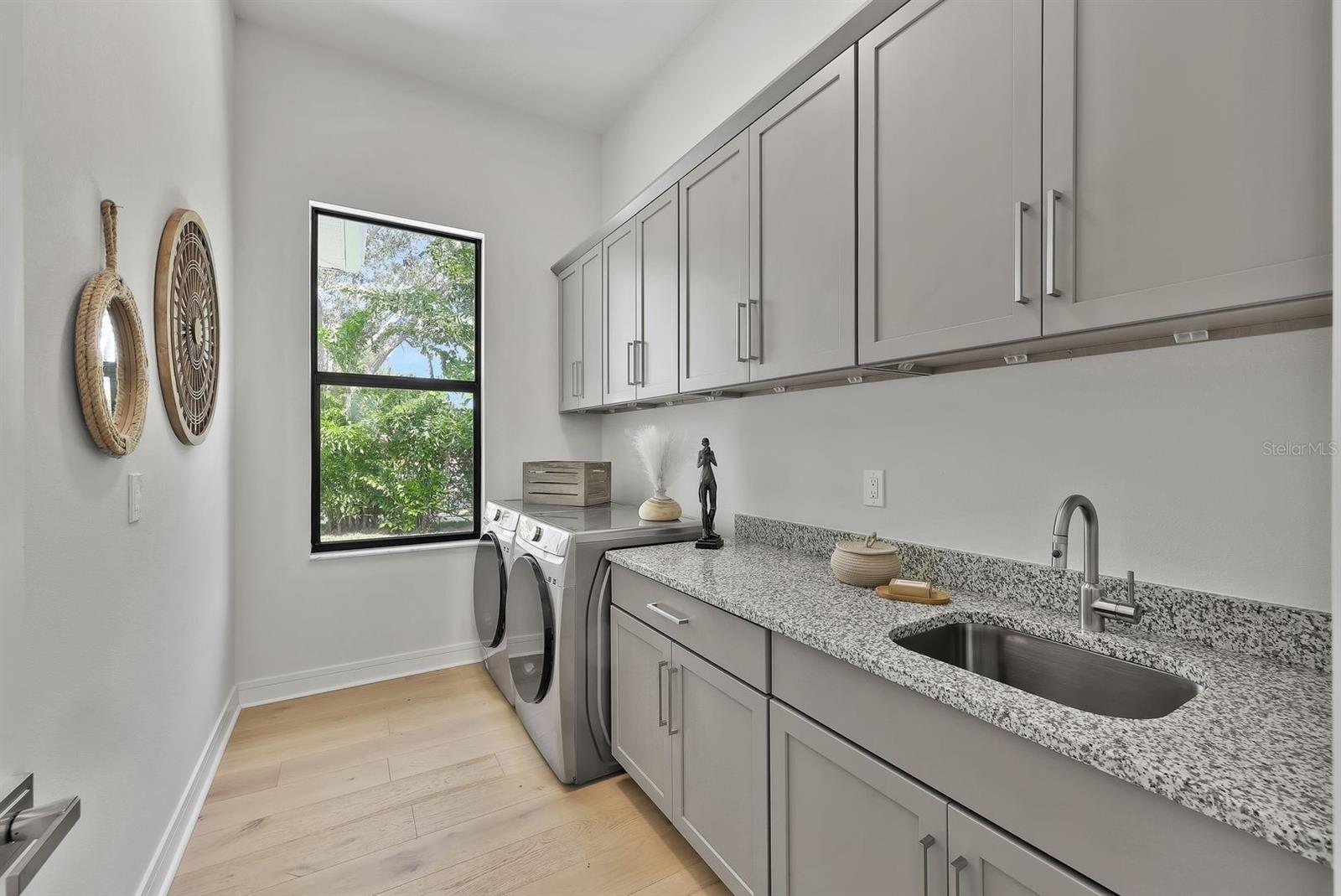 RIVERSIDE - Residential