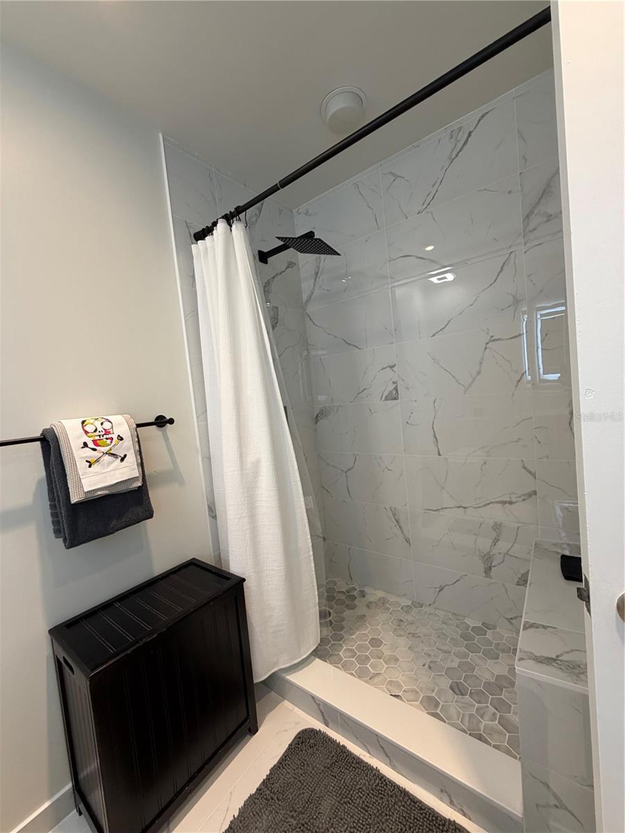 VENTANA A CONDO - Residential