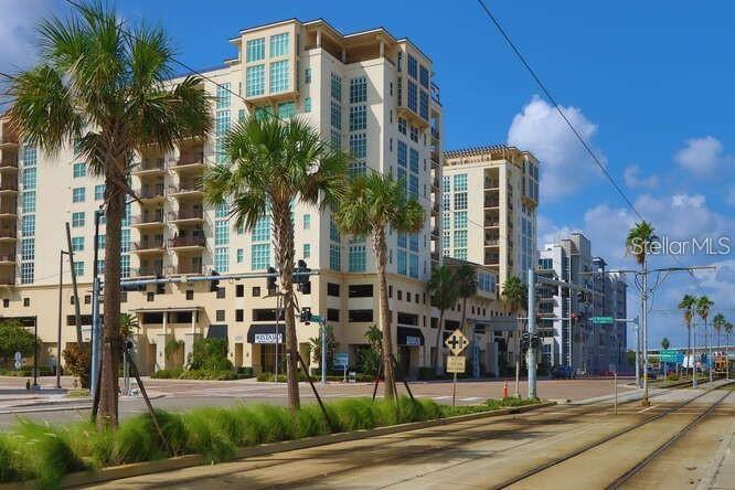 VENTANA A CONDO - Residential