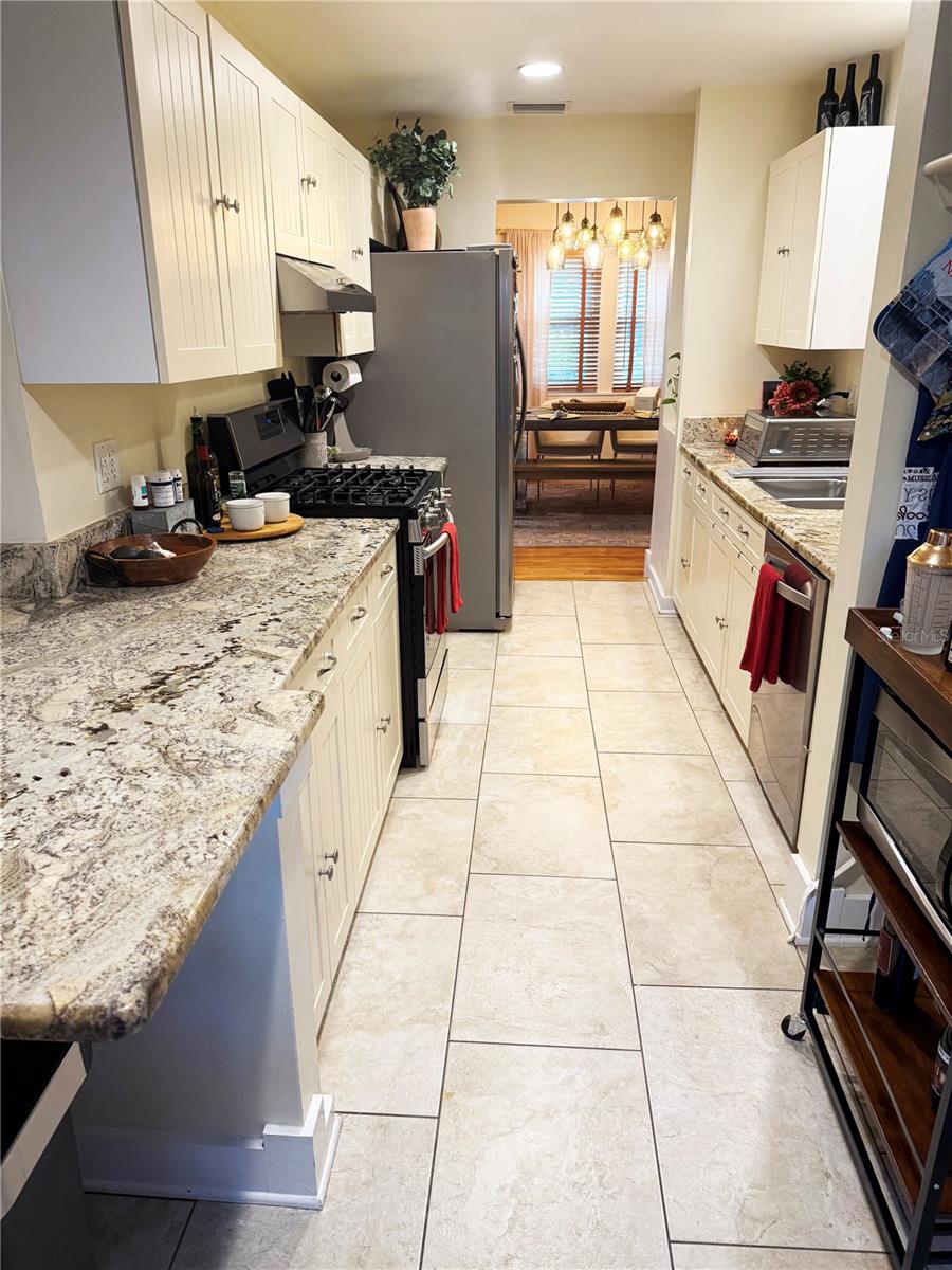 MARYLAND MANOR 2ND UNIT - Residential