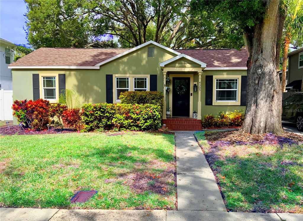 Photo of 4305 W Leona Street, Tampa, FL 33629 (MLS # TB8442520)