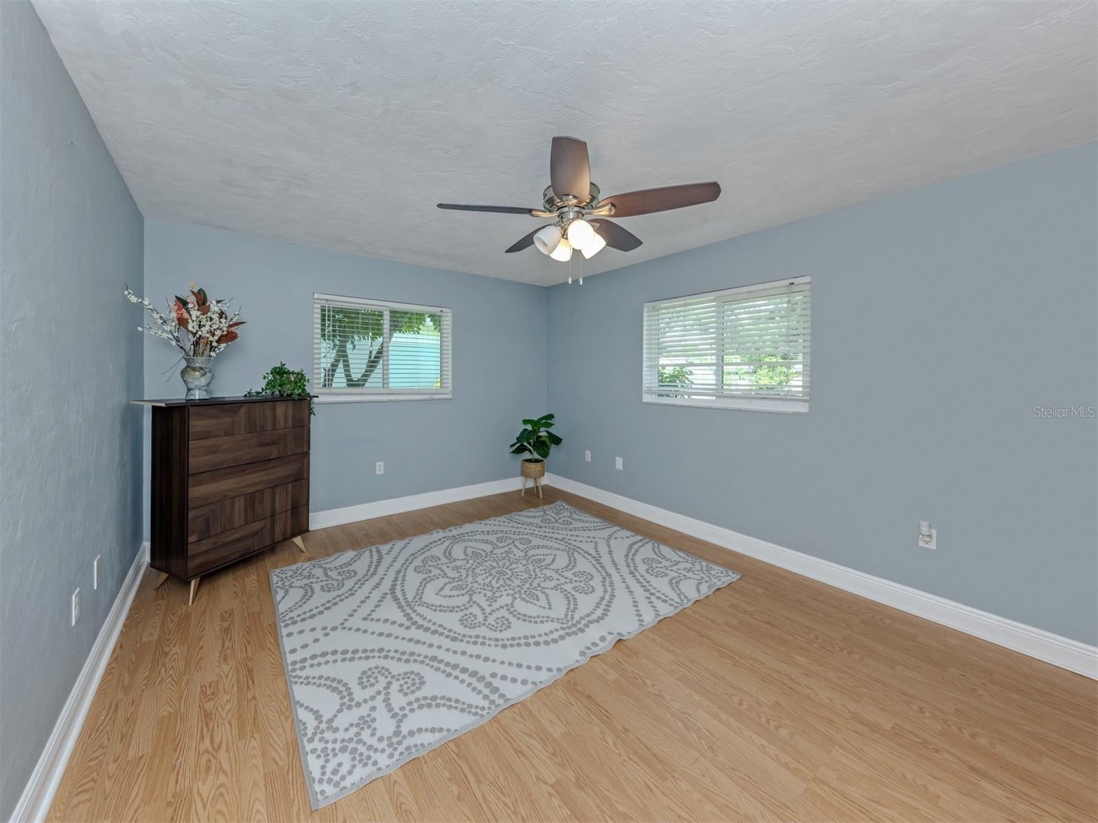 2161 INNER CASS CIRCLE