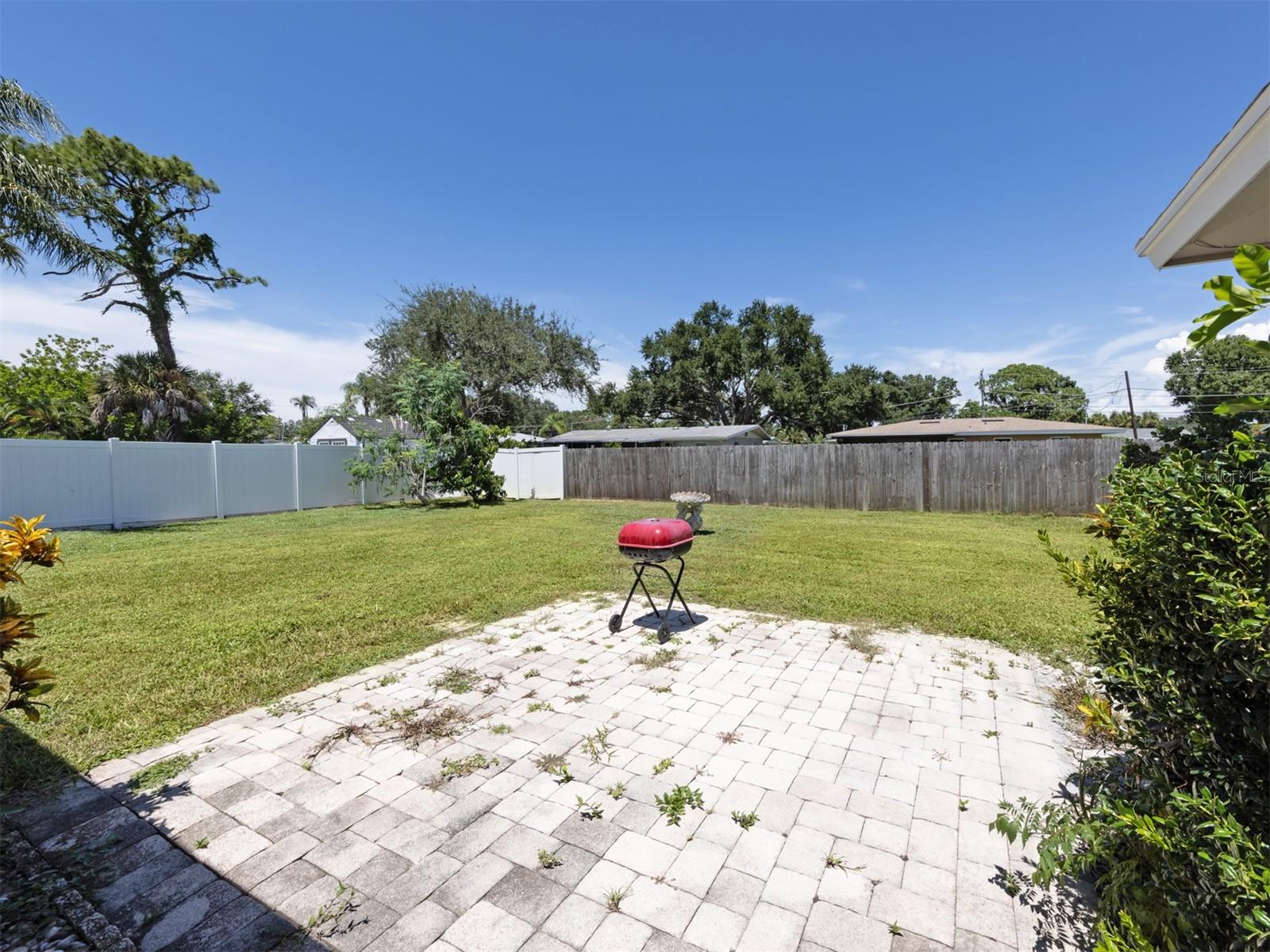 2161 INNER CASS CIRCLE