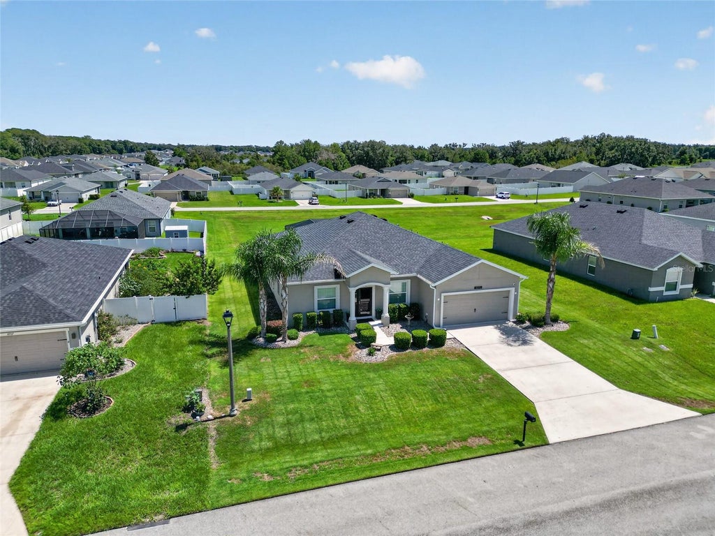 Photo of 8973 SE 43rd Avenue, Ocala, FL 34480 (MLS # OM732327)