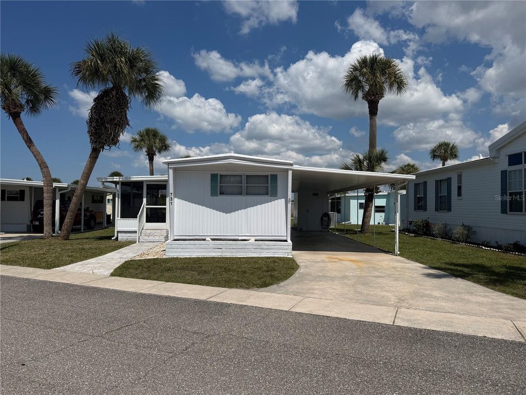 Photo of 731 Camellia Drive, Venice, FL 34293 (MLS # N6143633)