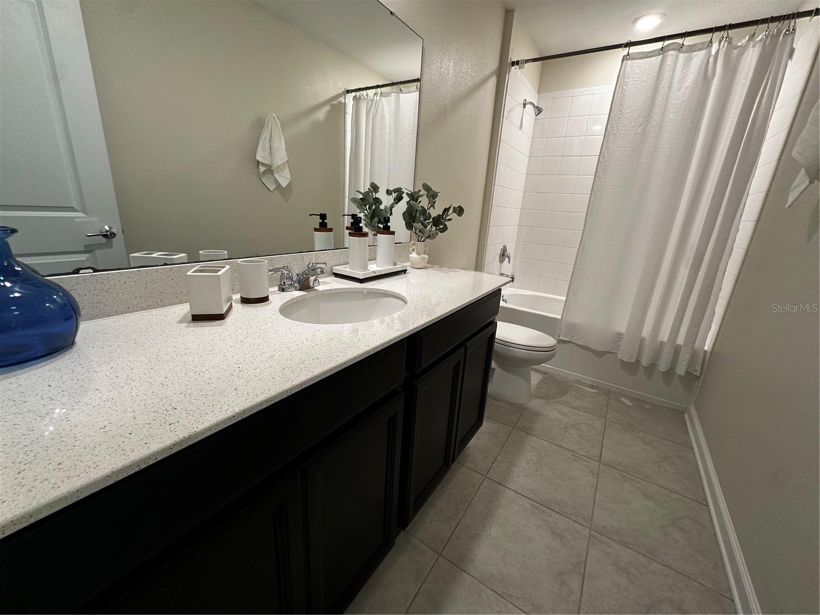 GREATER LAKES PH 4 - Residential Lease