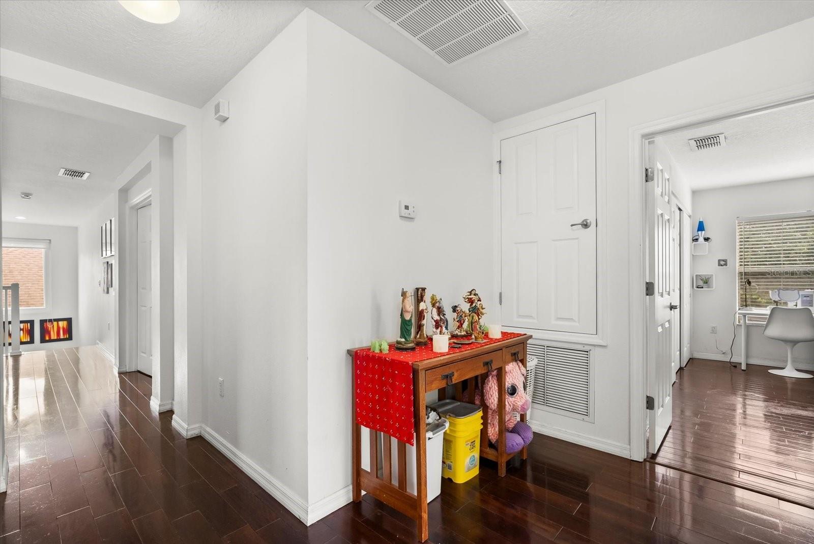 EAGLE CRK PH 01A - Residential Lease