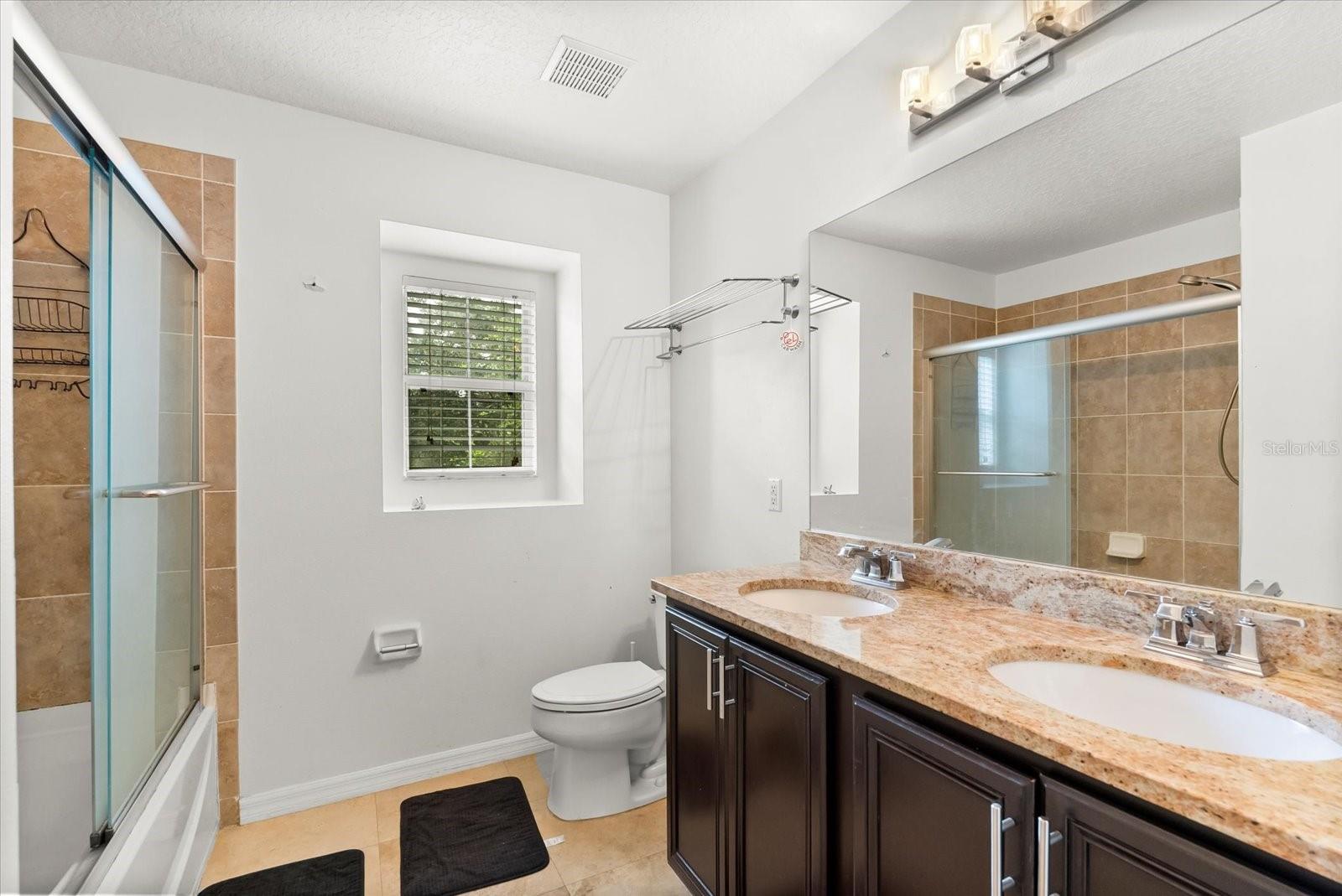 EAGLE CRK PH 01A - Residential Lease