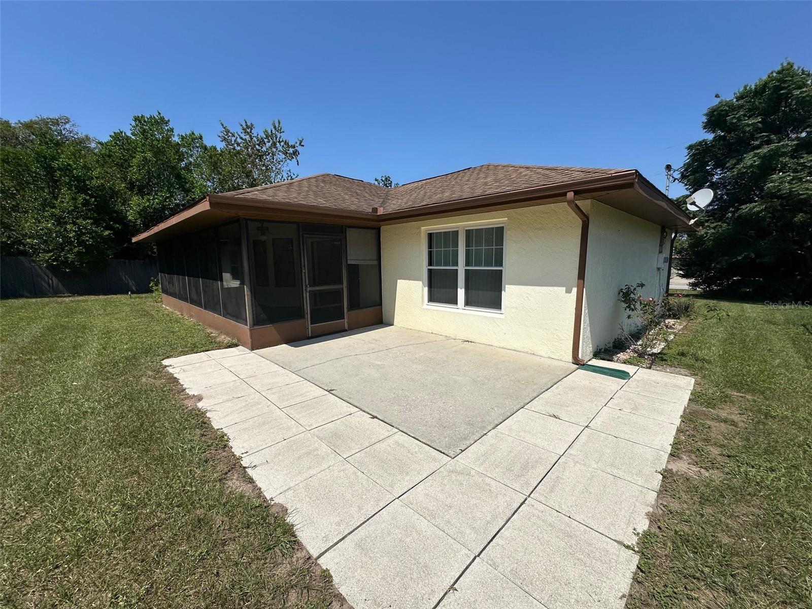 RAINBOW LAKES ESTATE - Residential