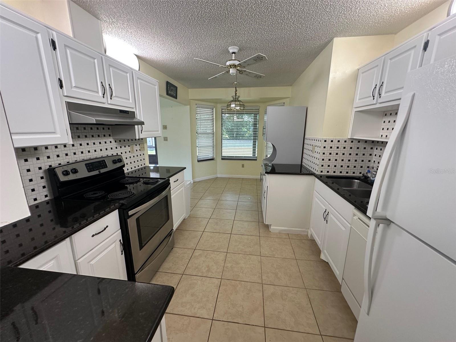 RAINBOW LAKES ESTATE - Residential