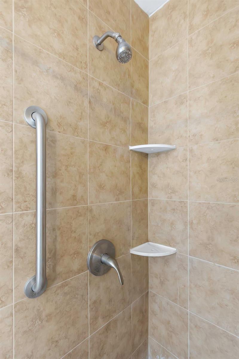 BONNIE BAY UNIT ONE - Residential Lease