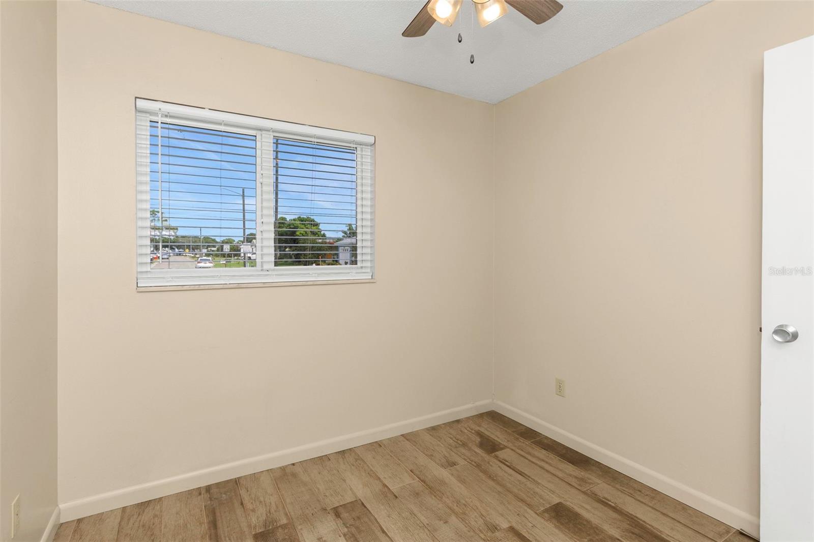 BONNIE BAY UNIT ONE - Residential Lease