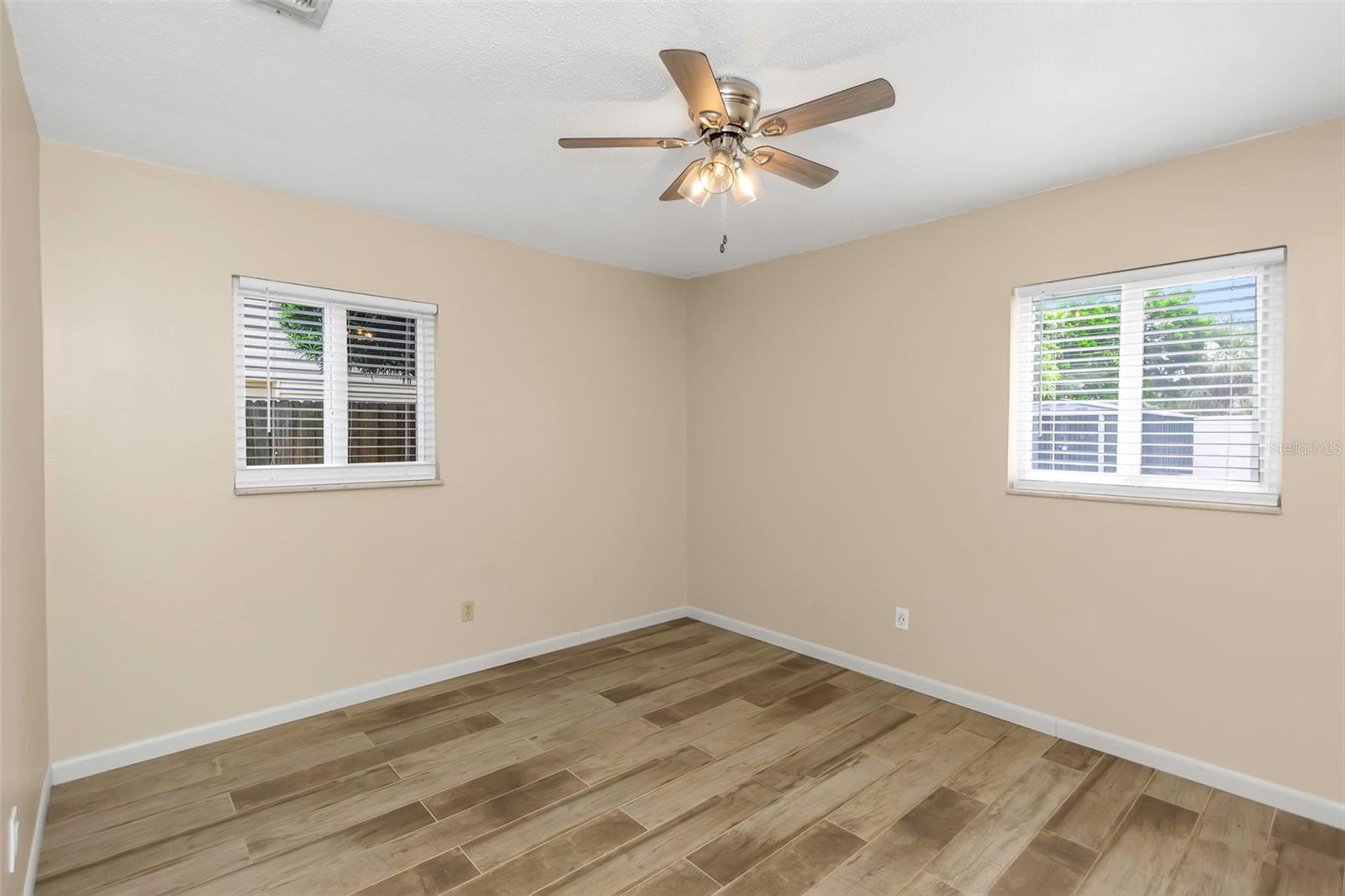 BONNIE BAY UNIT ONE - Residential Lease