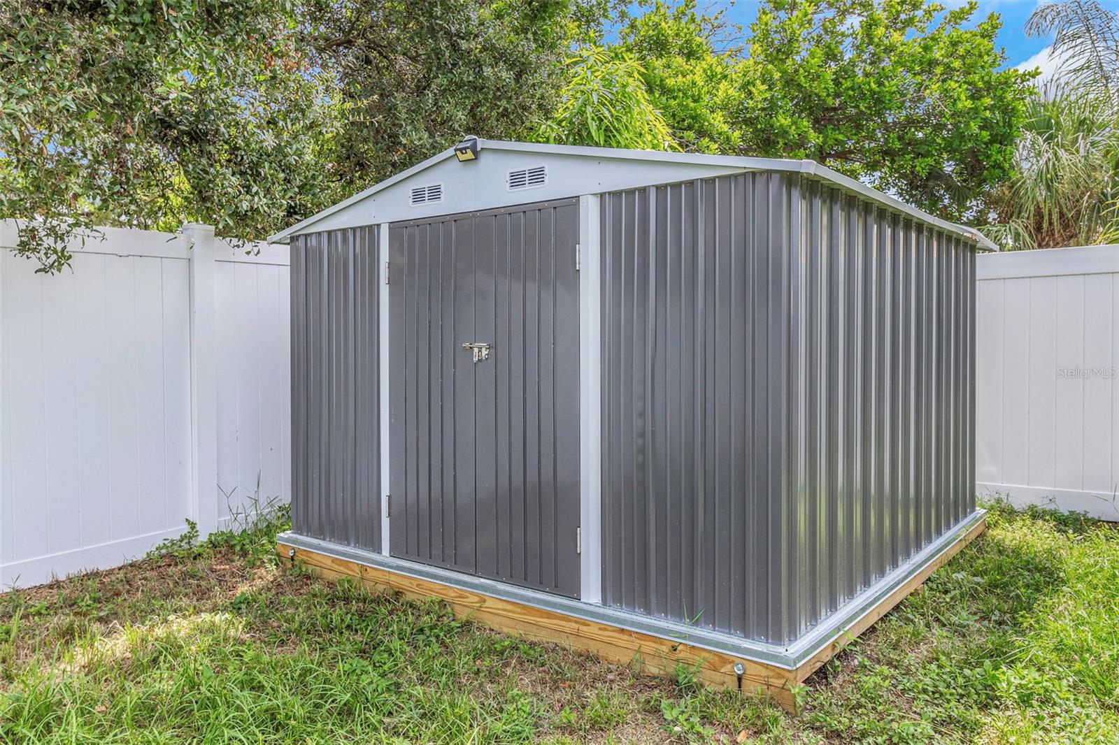 BONNIE BAY UNIT ONE - Residential Lease