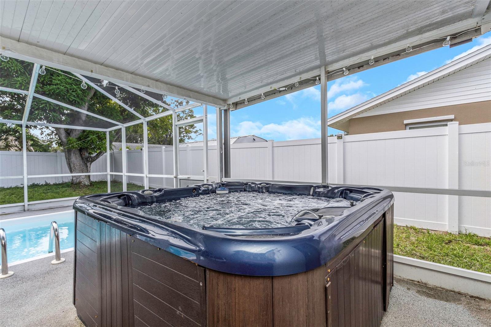 BONNIE BAY UNIT ONE - Residential Lease