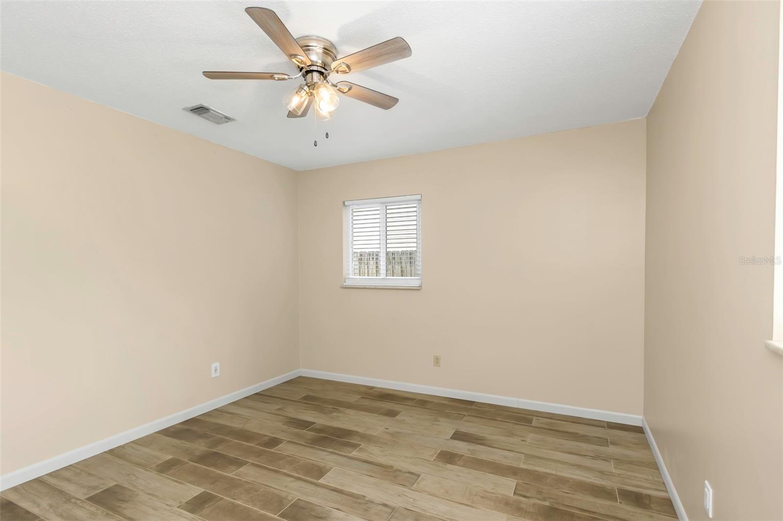 BONNIE BAY UNIT ONE - Residential Lease