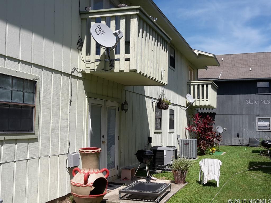 Villas At River Oaks Unrec - Residential