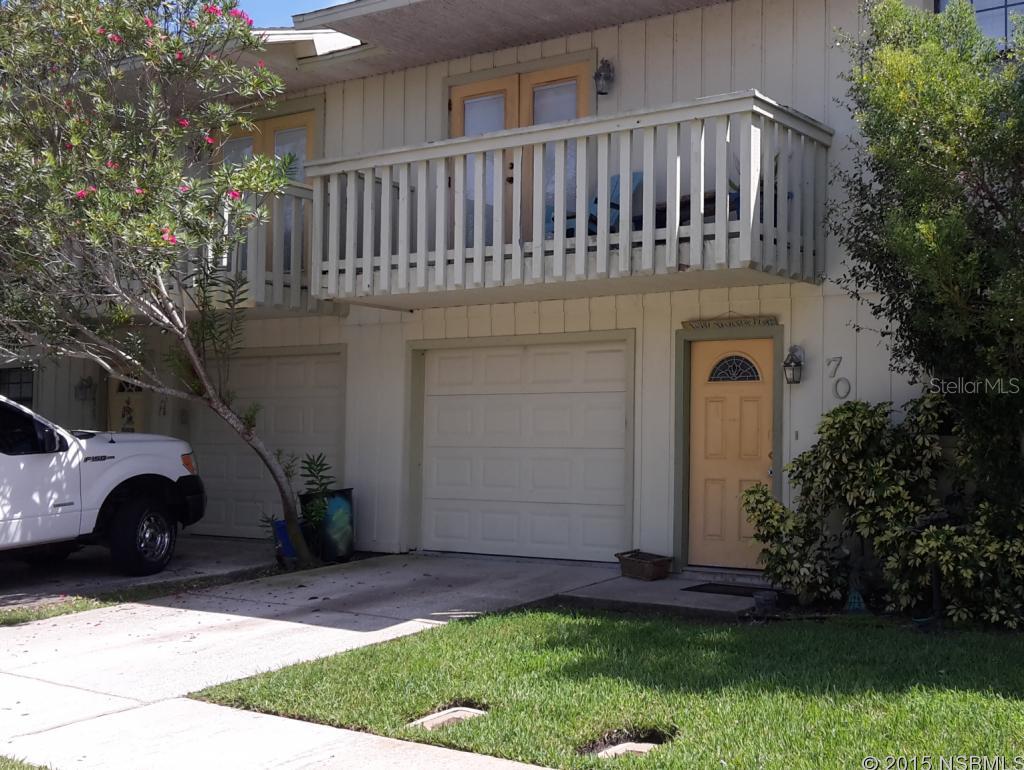 Villas At River Oaks Unrec - Residential