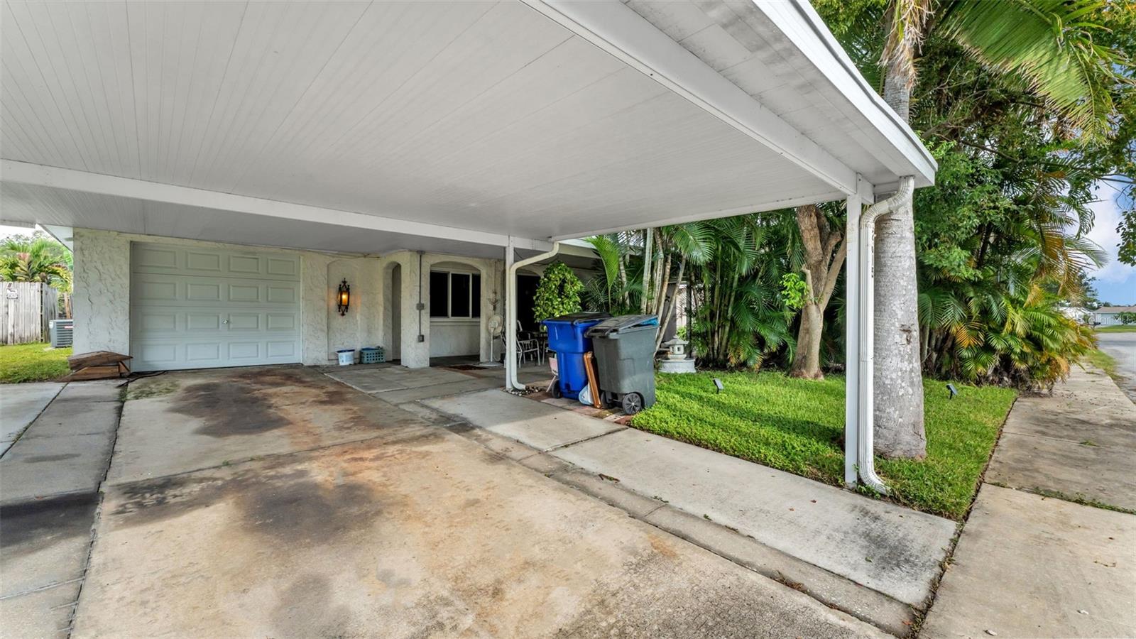 Calling all investors! This 2-bedroom, 1-bathroom pool home in the desirable Holiday Lake Estates Subdivision is brimming with potential. With a bit of TLC and creativity, this property can be transformed into a lucrative investment. The inviting pool area is perfect for outdoor entertaining, while the home's location offers easy access to numerous retailers and restaurants, enhancing its appeal. Don’t miss out on this fantastic opportunity to make your mark in a vibrant community!